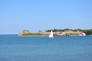 Uitzicht op Fort Niagara aan de Amerikaanse kant | Niagara-on-the-Lake Uitzicht op Fort Niagara aan de Amerikaanse kant | Niagara-on-the-Lake